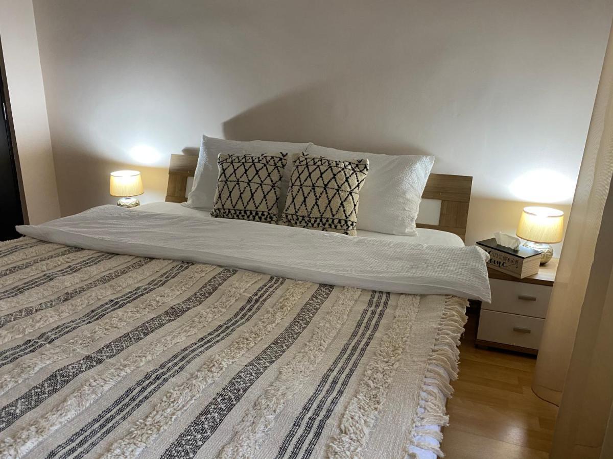 Sellada Apartament - Free Private Parking,Ac,Wi-Fi Carei Dış mekan fotoğraf
