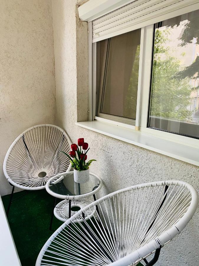 Sellada Apartament - Free Private Parking,Ac,Wi-Fi Carei Dış mekan fotoğraf