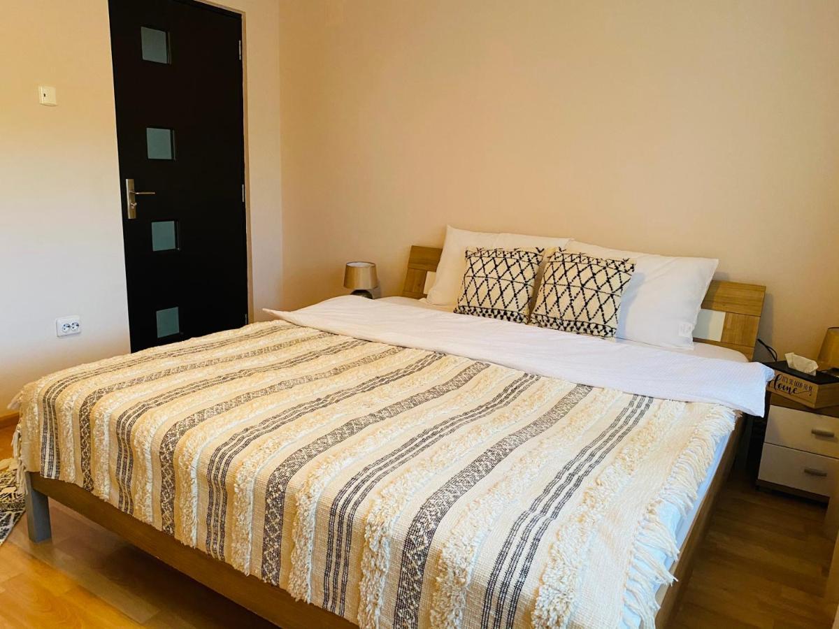 Sellada Apartament - Free Private Parking,Ac,Wi-Fi Carei Dış mekan fotoğraf